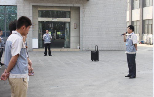 彩晶事业部积极相应号召，召开全事业部“安全活动月”带头大会