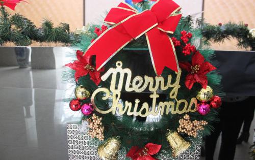 出格的礼 给出格的你——记合肥7790必发集团欢乐圣诞行